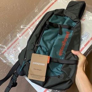 ❌Sold❌ Patagonia Atom sling